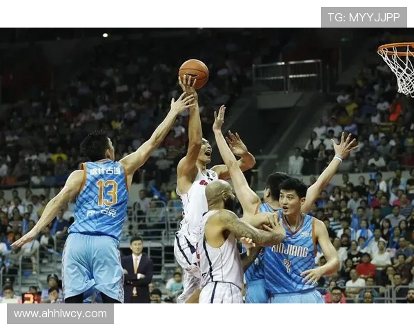 2016至2017赛季CBA新疆队对战上海队精彩回顾与赛季分析