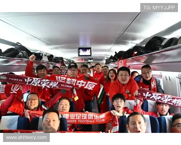 成都足球队意识争议引发热议球迷与专家观点碰撞的背后故事